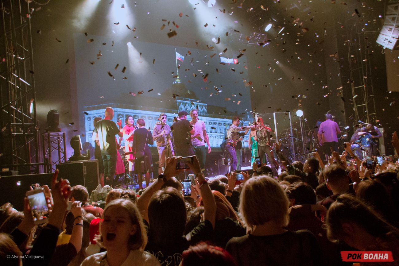 Концерт двух десятилетий: The Hatters встретили Новый год на сцене в Москве
