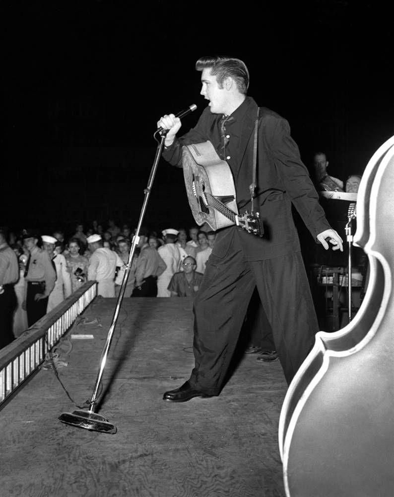 86 лет сегодня могло бы исполниться Элвису Пресли